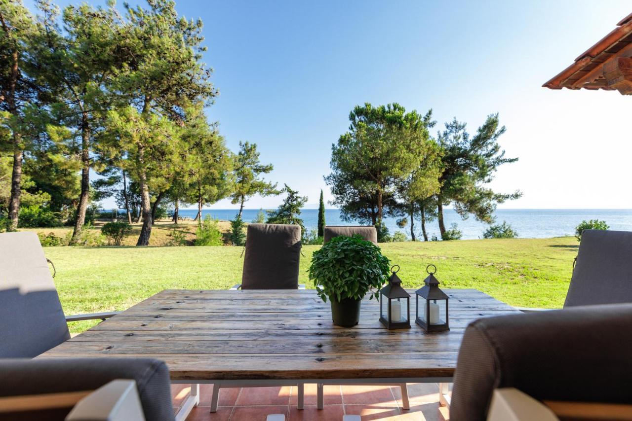 Luna Villa Private Beach Nea Iraklia Exterior foto