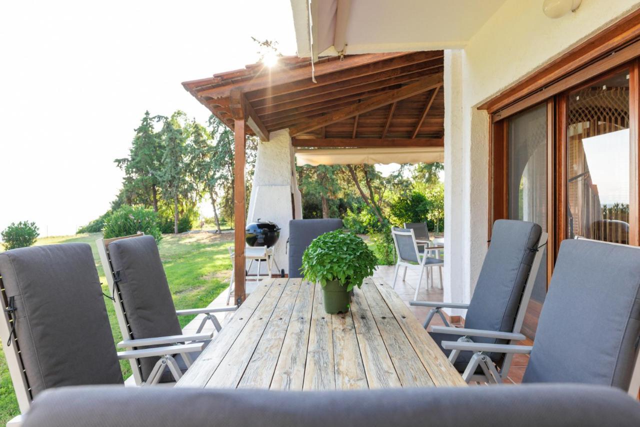 Luna Villa Private Beach Nea Iraklia Exterior foto