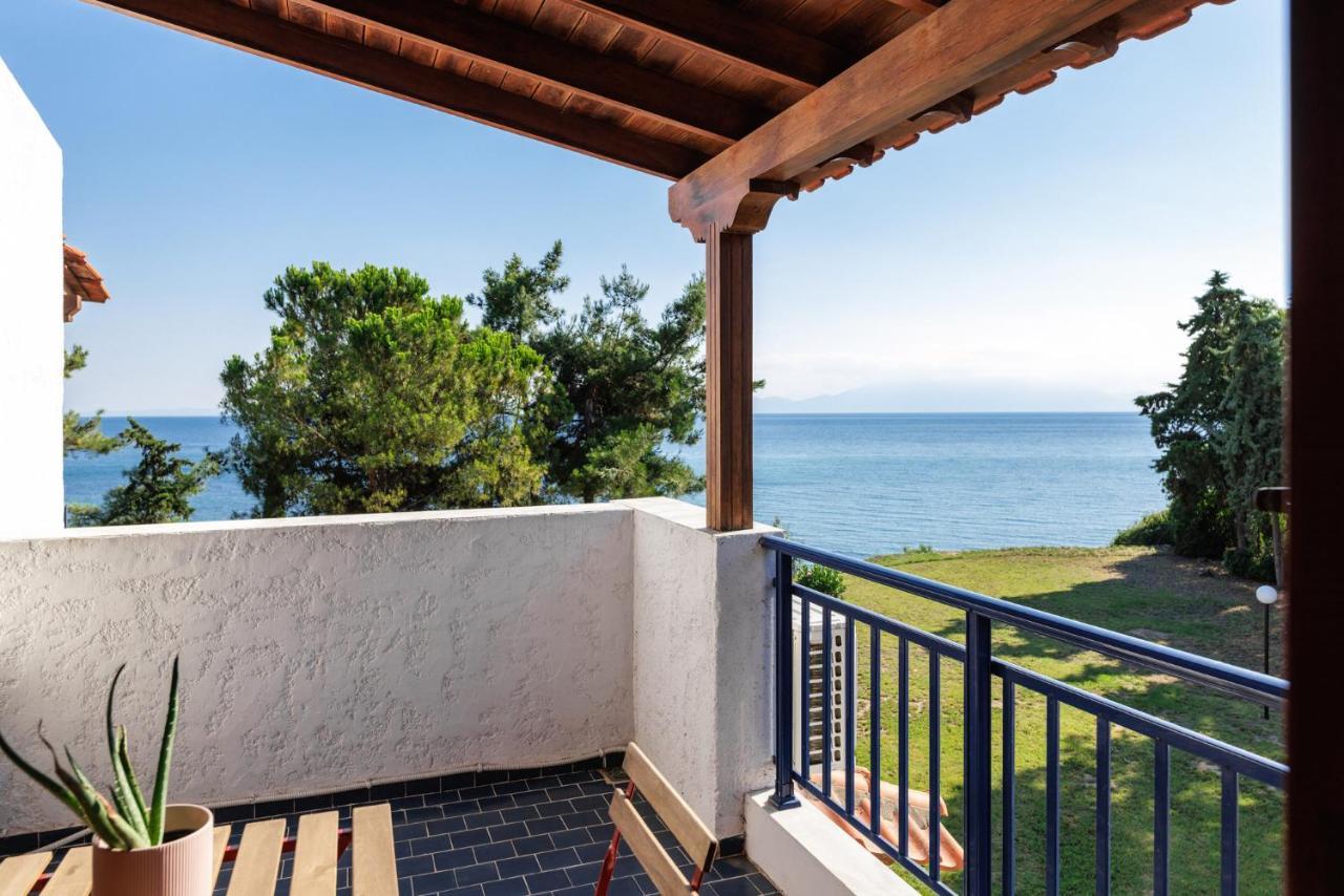 Luna Villa Private Beach Nea Iraklia Exterior foto