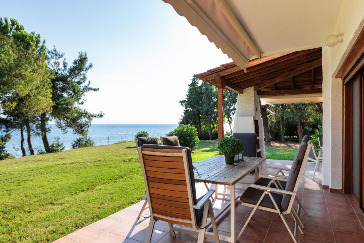 Luna Villa Private Beach Nea Iraklia Exterior foto